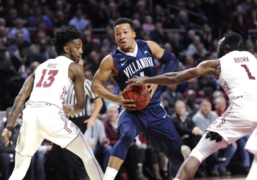 Jalen+Brunson+drives+to+the+lane%C2%A0in+an+incredible+individual+performance+versus+Temple%C2%A0