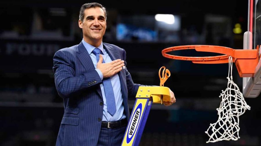 Jay Wright cuts down the nets in San Antonio. 
