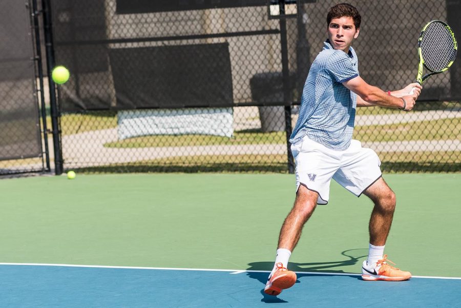 Mens Tennis Defeat the Huskies, 6-1, at Home