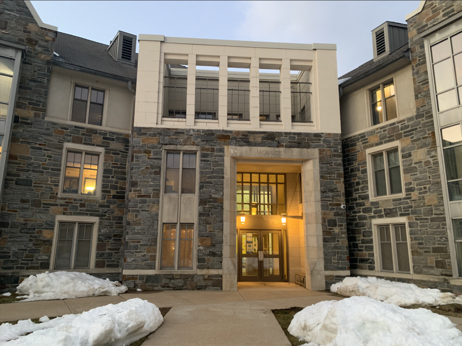 On Valentine’s Day weekend, Moulden Hall on West Campus dealt with a power outage, heating issues and icy roads.
