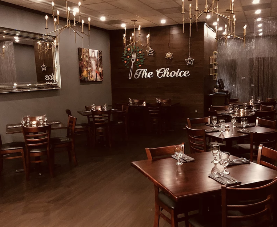 The intimate vibes of The Choice make a perfect pairing with the delicious food.
