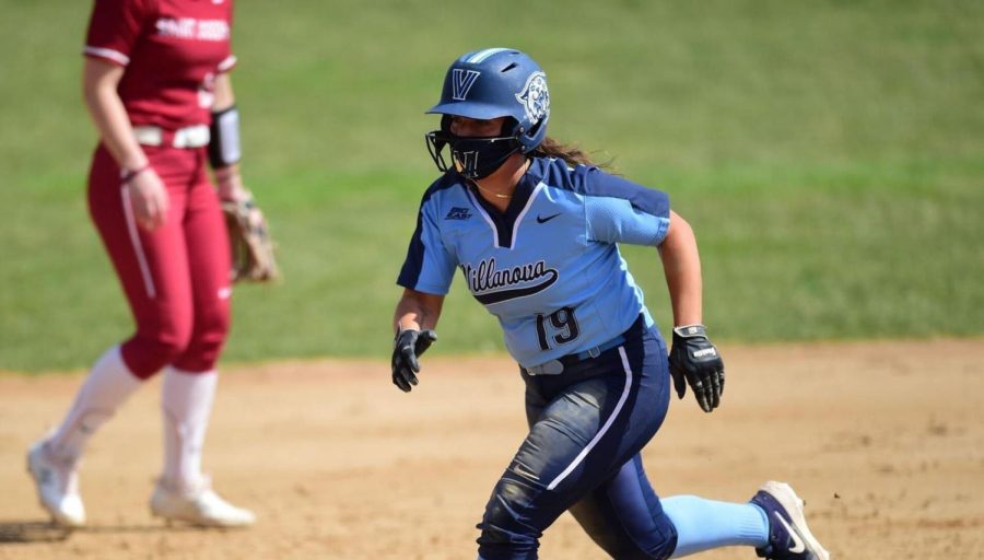 Softball Sweeps Doubleheader With Providence