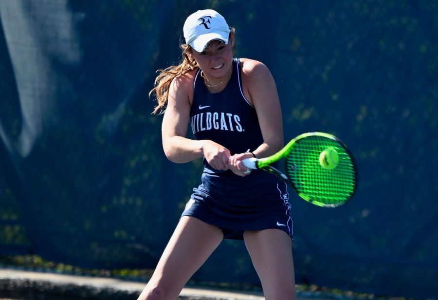 The women's team beat St. Joseph's, Providence and UConn on the week.