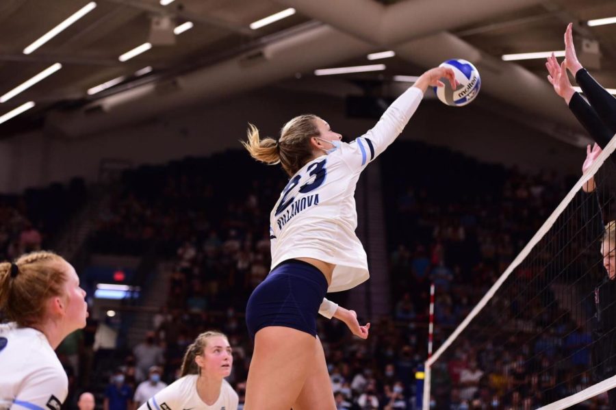 Middle blocker Kiera Booth sparked a brief comeback against Western Carolina.