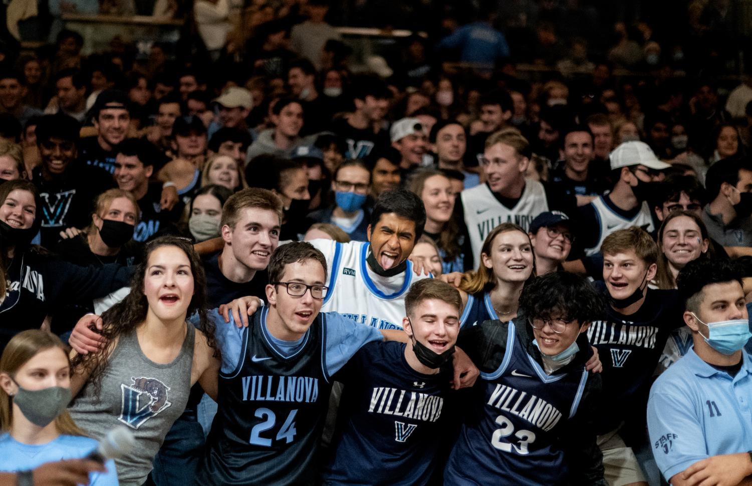 Three Perfect Reactions to Villanova's Insane Championship Buzzer