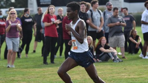 Haftu Strintzos set a personal record in the 10,000, finishing in first place out of 31 competitors with a time of 28:34.41.