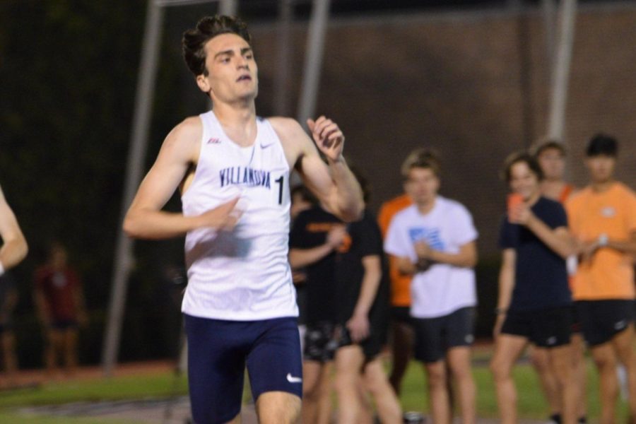 Liam Murphy dominated the 1500 meter race in the East Region.