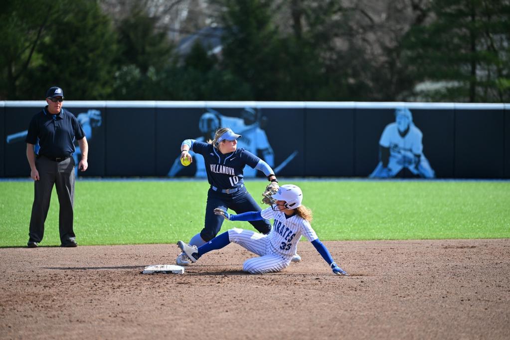 Junior+shortstop+Ava+Franz+earned+the+%238+spot+on+ESPNs+SportsCenter+Top+Ten+Daily+on+March+5+for+her+double-play+against+Central+Florida.
