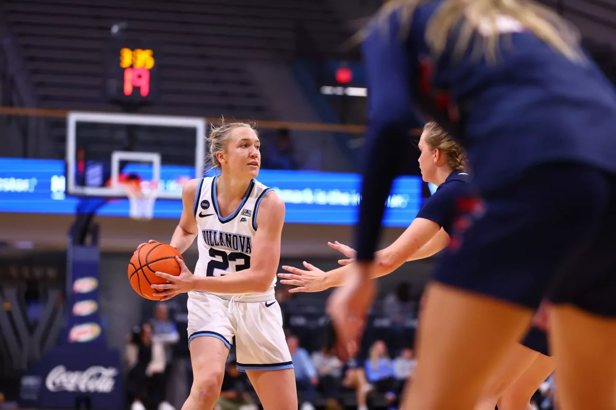 Graduate guard Maddie Burke led the way for Villanova's dominant start, going 4-5 from the three-point range.