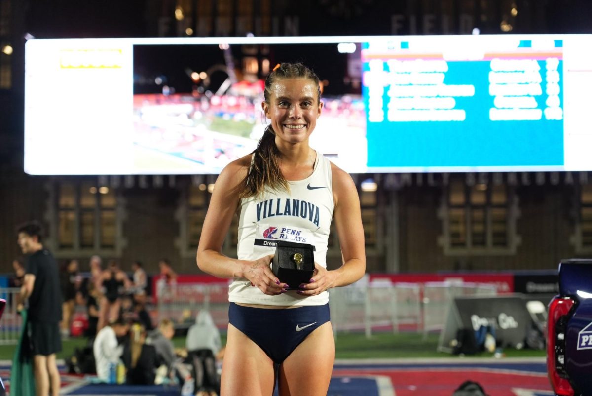 Sadie Sigfstead ran the second women's 10K time in school history.