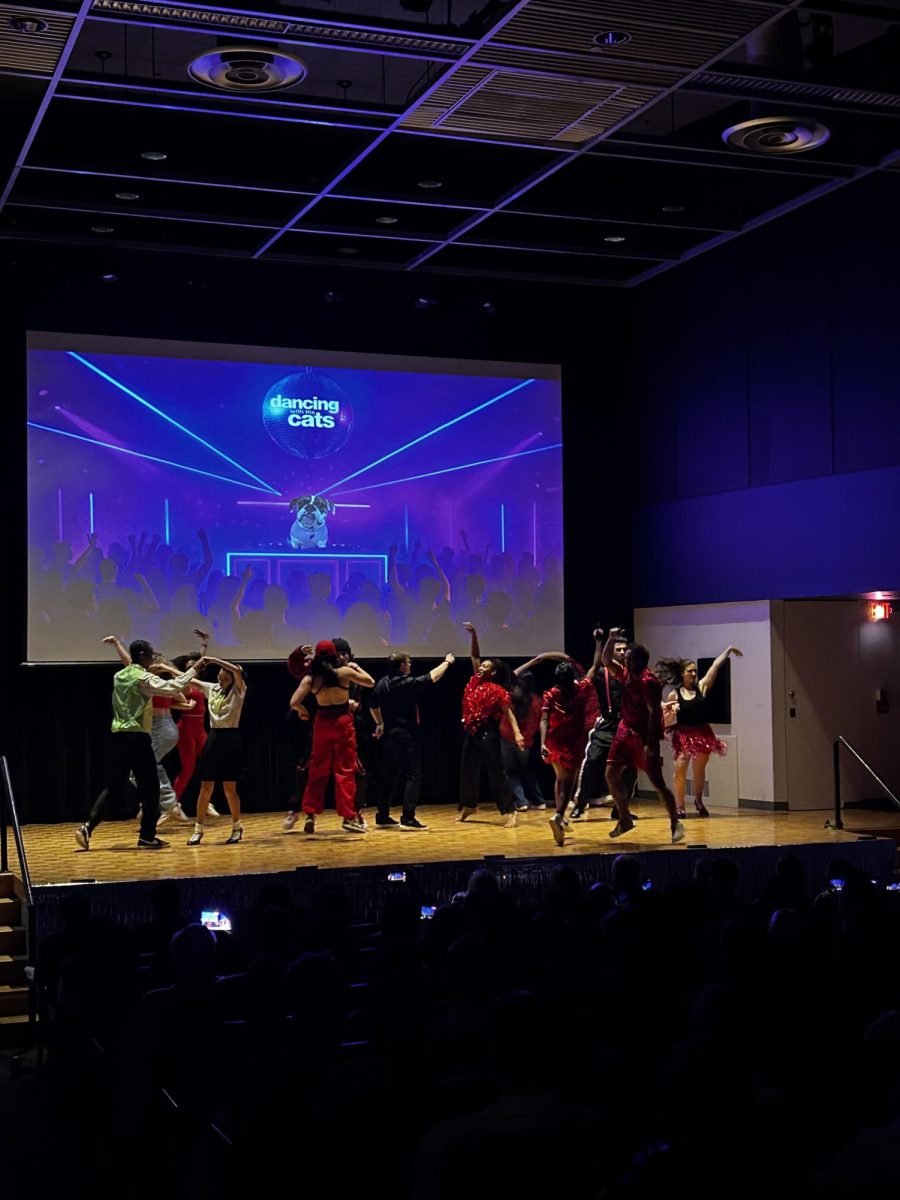 The entire crew came together for an opening number before splitting up to compete.