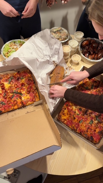 Enjoy the Oscars in style with some Johnny’s Pizza.
