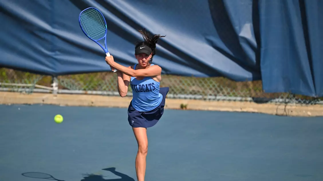 Villanova Womens Tennis Splits Weekend, 1-1